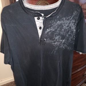 Distressed skull t shirt